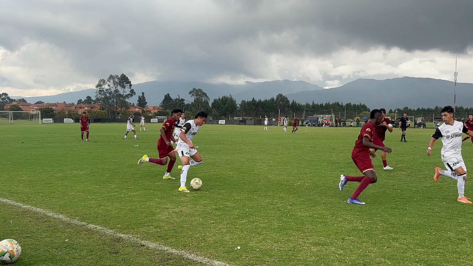 Simón Sanabria en partido en Bogotá, octubre 2026