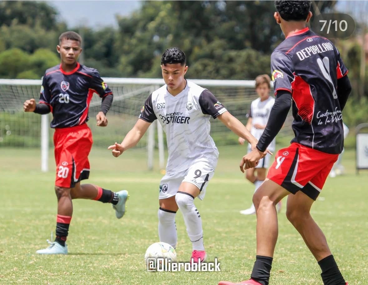 Simón Sanabria en partido en Bogotá, octubre 2026