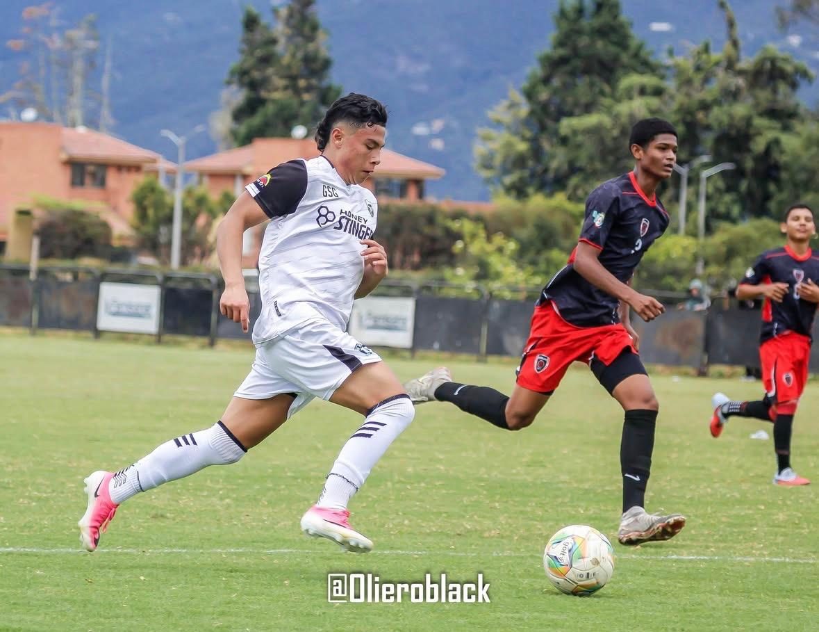 Simón Sanabria en partido en Bogotá, octubre 2026